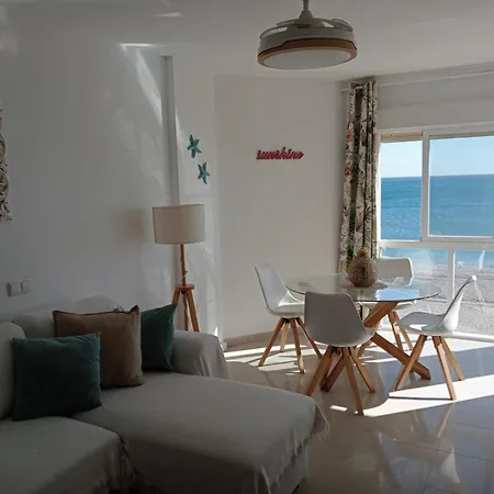 Lägenhet Primera Linea De Playa A 10 Min Estepona